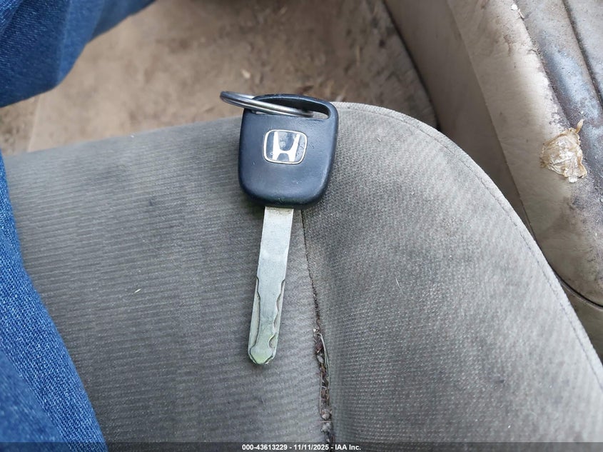 2003 Honda Civic Lx VIN: 2HGES16503H613908 Lot: 43613229