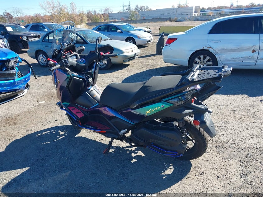MH3SH22Y3RK002568 2024 YAMAHA  photo no. 3