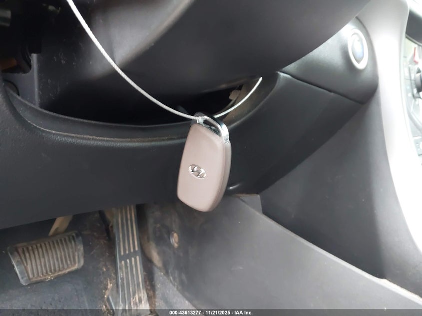 5NPDH4AE9GH783487 2016 HYUNDAI ELANTRA photo no. 11