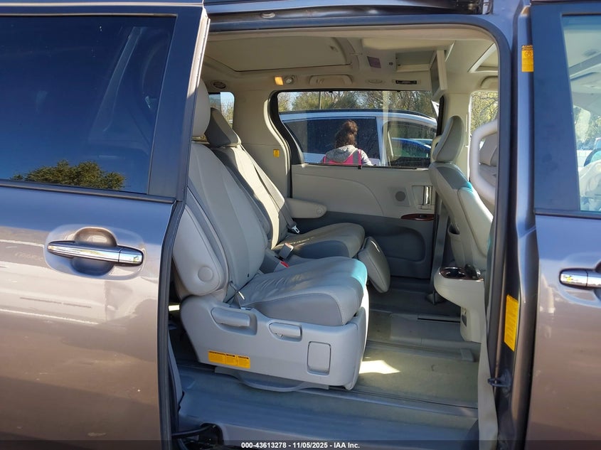 2013 TOYOTA SIENNA LIMITED 7 PASSENGER 5TDDK3DC9DS052599