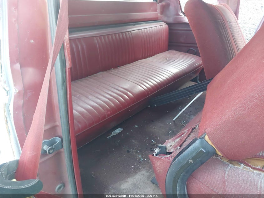 1989 Ford F250 VIN: 1FTHX26H5KKA51069 Lot: 43613300