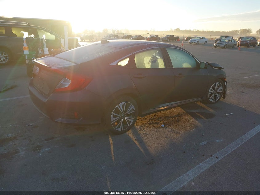 19XFC1F31HE005896 2017 HONDA CIVIC photo no. 4