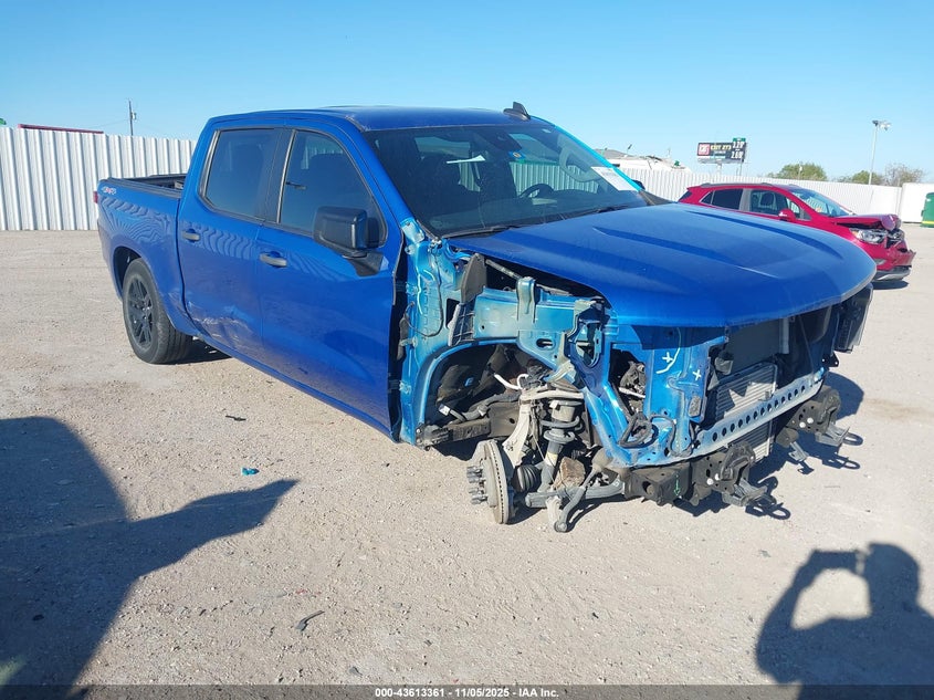CHEVROLET SILVERADO 1500 4WD SHORT BED CUSTOM