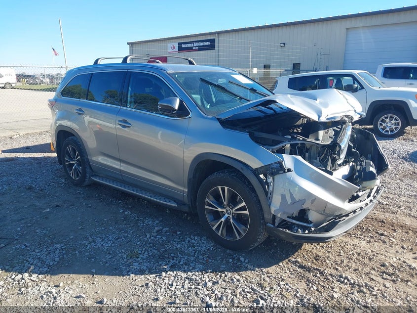 TOYOTA HIGHLANDER XLE