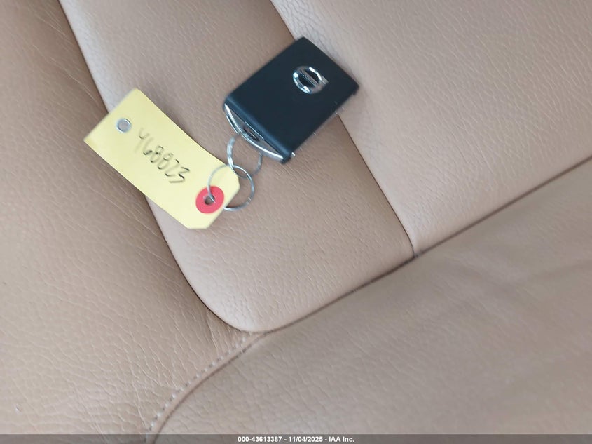 2016 VOLVO XC90 T5 MOMENTUM - YV4102XKXG1068072