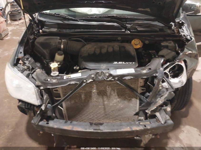 2014 Chrysler Town & Country Touring-L 30Th Anniversary VIN: 2C4RC1CG8ER192259 Lot: 43613408