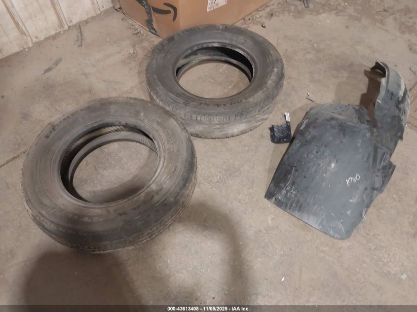 2014 Chrysler Town & Country Touring-L 30Th Anniversary VIN: 2C4RC1CG8ER192259 Lot: 43613408