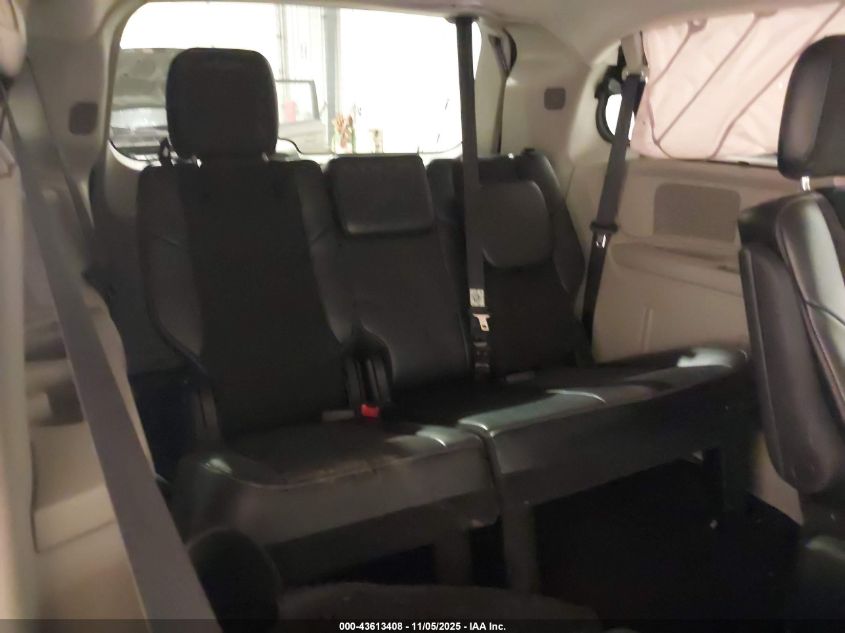 2014 Chrysler Town & Country Touring-L 30Th Anniversary VIN: 2C4RC1CG8ER192259 Lot: 43613408