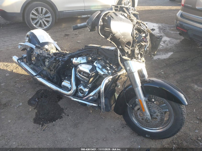 2020 HARLEY-DAVIDSON FLHX - 1HD1KBC1XLB669737