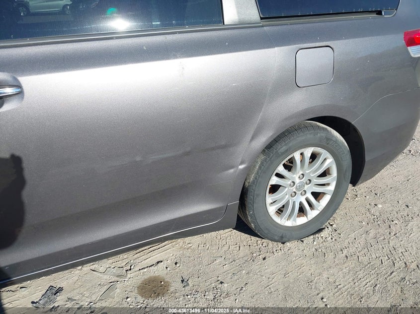 5TDYK3DCXES406388 2014 TOYOTA SIENNA photo no. 6
