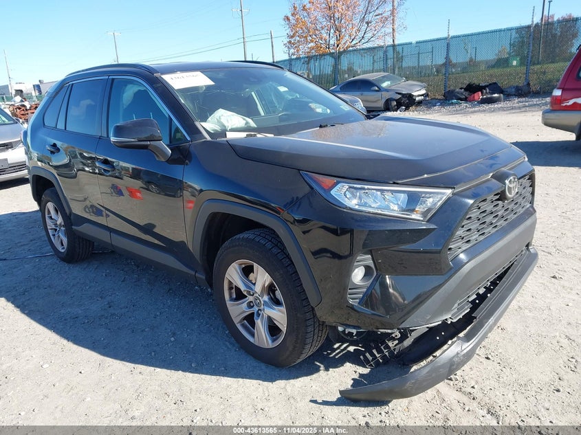 2021 TOYOTA RAV4 XLE - 2T3W1RFV6MC095052