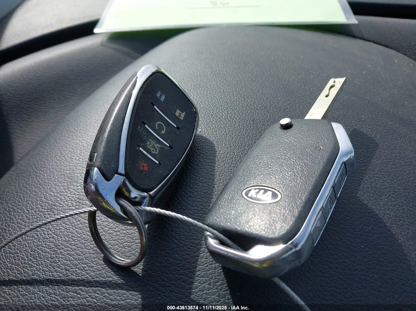 2020 KIA SOUL LX - KNDJ23AU7L7123839