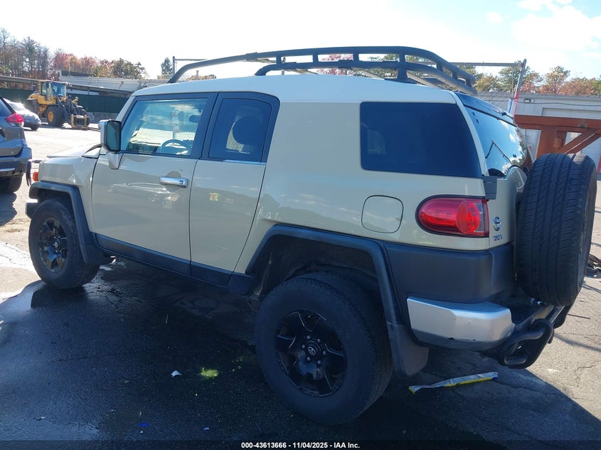 JTEBU11F88K012852 2008 TOYOTA FJ CRUISER photo no. 3