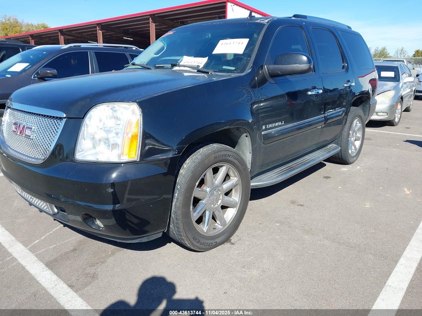 1GKFK63828J205421 2008 GMC YUKON photo no. 2