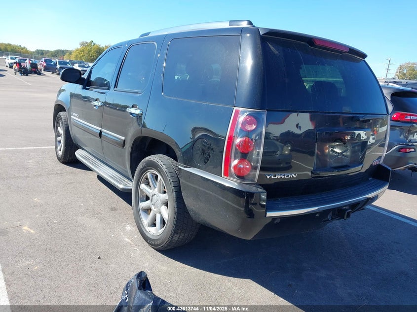 1GKFK63828J205421 2008 GMC YUKON photo no. 3