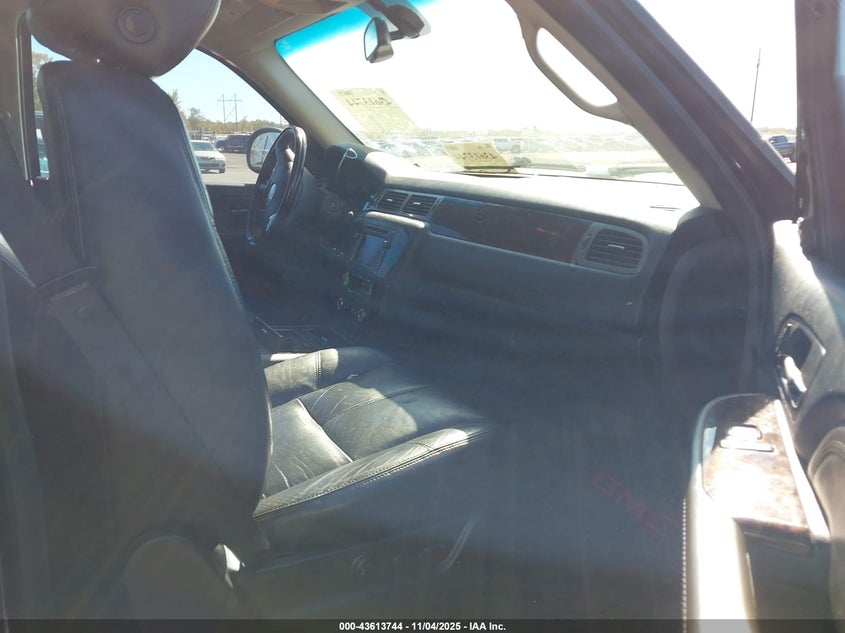 1GKFK63828J205421 2008 GMC YUKON photo no. 5