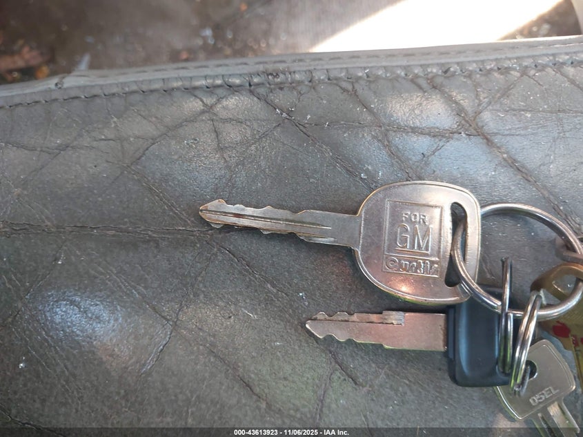 2005 GMC Envoy Slt VIN: 1GKDS13S752261253 Lot: 43613923