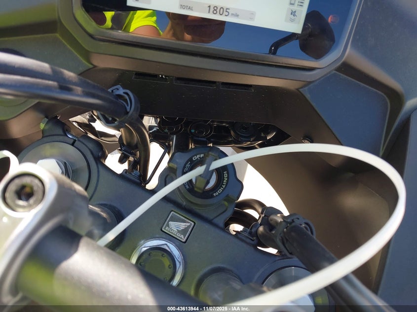 2025 Honda Xl750 VIN: JH2RD1717SK000527 Lot: 43613944