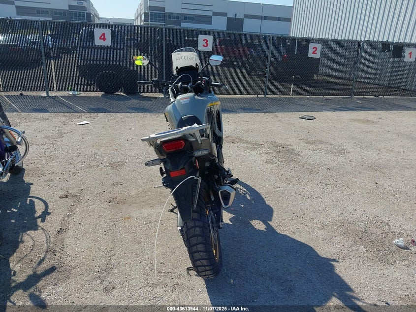 2025 Honda Xl750 VIN: JH2RD1717SK000527 Lot: 43613944