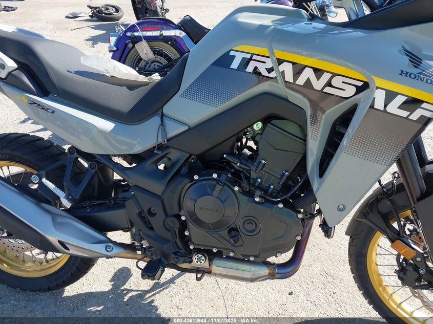 2025 Honda Xl750 VIN: JH2RD1717SK000527 Lot: 43613944