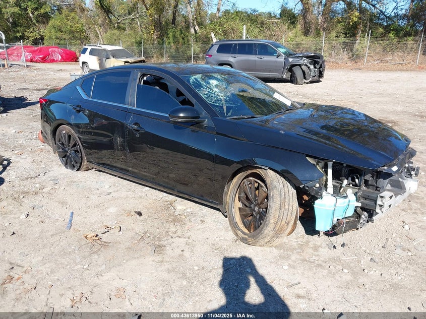 NISSAN ALTIMA SR FWD