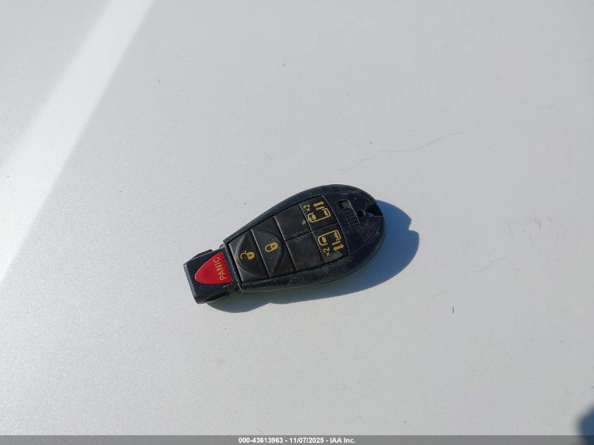 2010 Dodge Grand Caravan Sxt VIN: 2D4RN5D19AR117594 Lot: 43613963