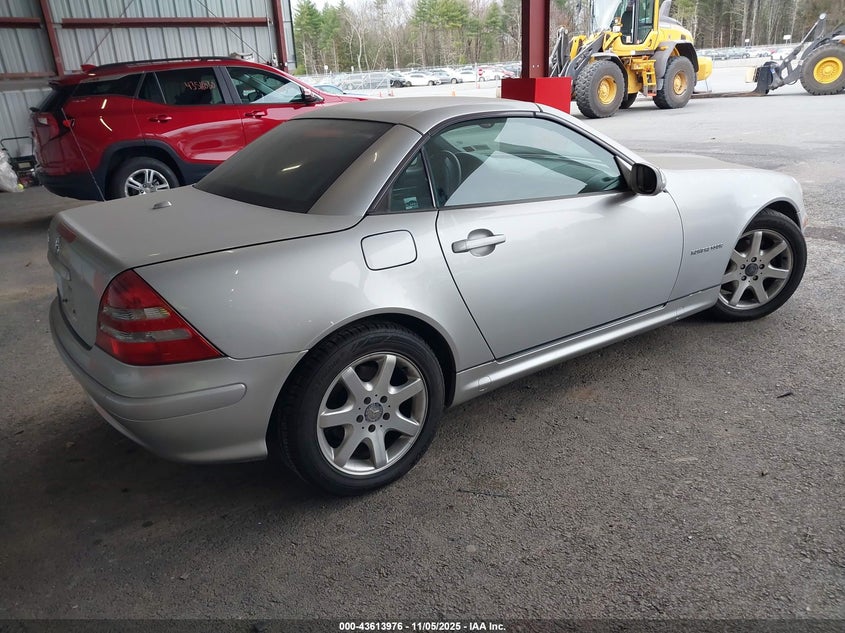 WDBKK49F21F214504 2001 MERCEDES-BENZ SLK-KLASSE photo no. 4