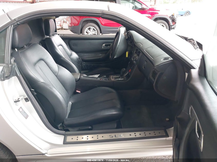 WDBKK49F21F214504 2001 MERCEDES-BENZ SLK-KLASSE photo no. 5