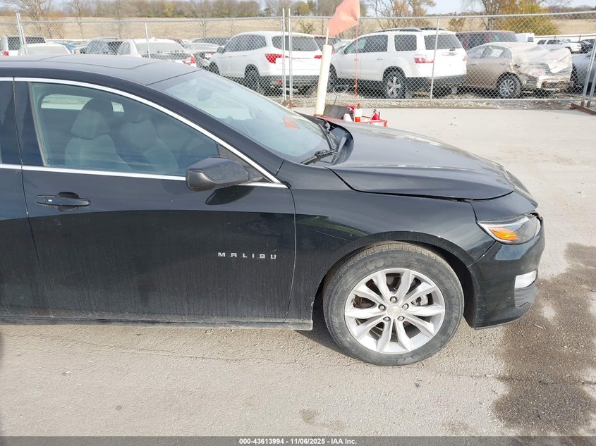 2019 CHEVROLET MALIBU LT - 1G1ZD5ST4KF221318