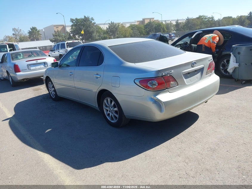 JTHBF30G536000467 2003 LEXUS ES photo no. 3
