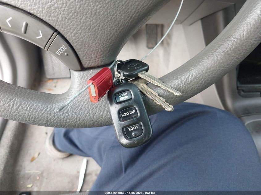 2005 Toyota Camry Le VIN: 4T1BE32K25U988081 Lot: 43614063