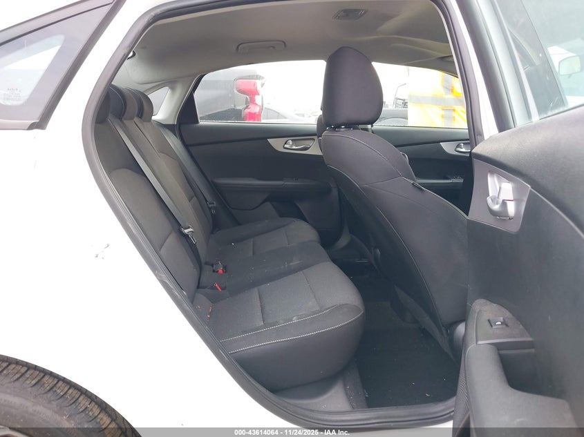 2023 Kia Forte Lxs VIN: 3KPF24AD2PE662824 Lot: 43614064