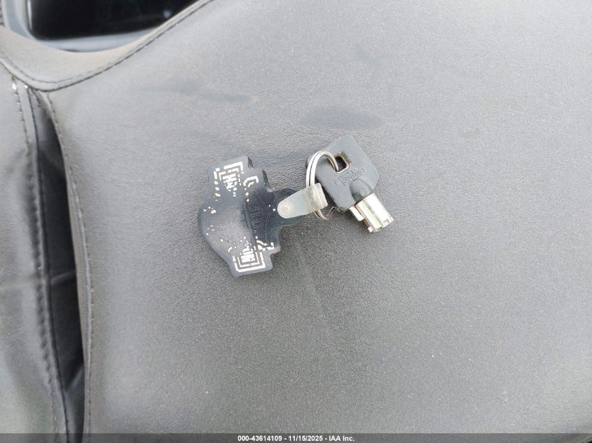 2002 Harley-Davidson Fltri VIN: 1HD1FSW172Y627568 Lot: 43614109