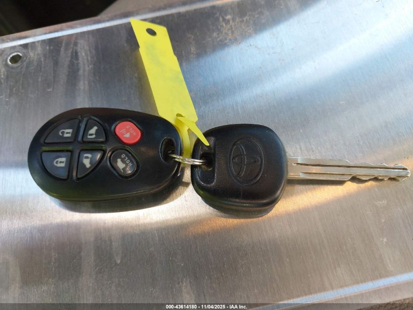 2014 TOYOTA SIENNA XLE V6 8 PASSENGER 5TDYK3DC6ES459136