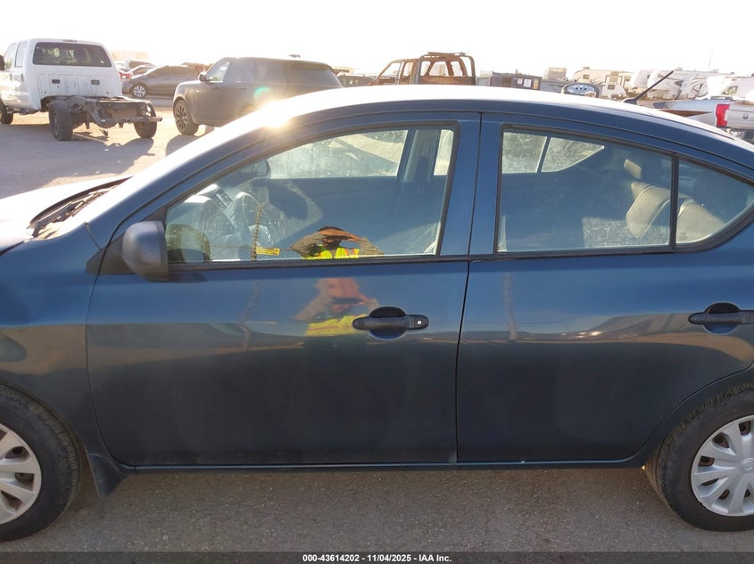 2015 NISSAN VERSA 1.6 S - 3N1CN7APXFL915570