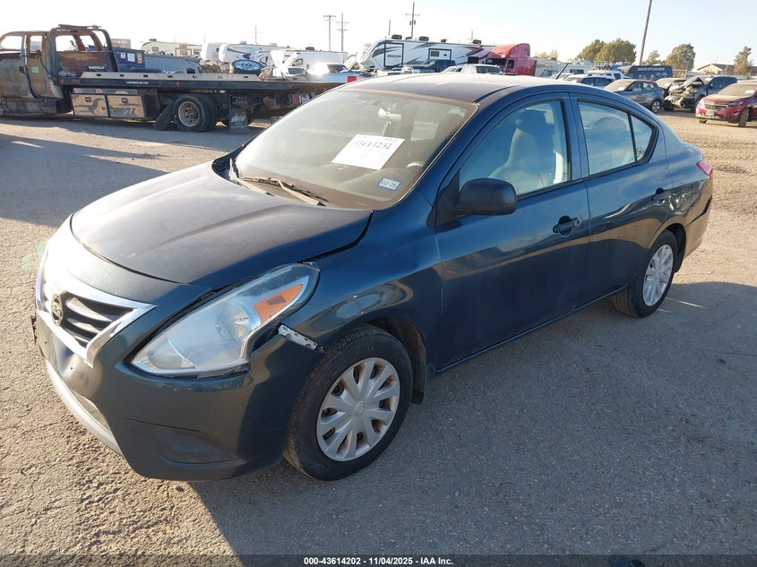 2015 NISSAN VERSA 1.6 S - 3N1CN7APXFL915570