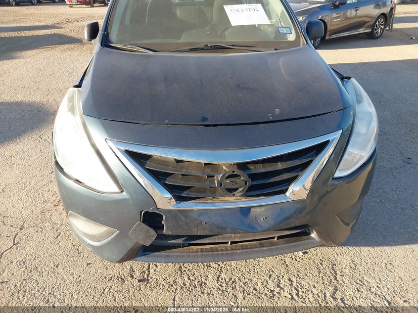 2015 NISSAN VERSA 1.6 S - 3N1CN7APXFL915570