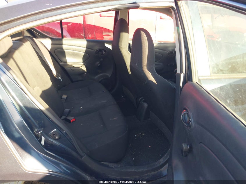 2015 NISSAN VERSA 1.6 S - 3N1CN7APXFL915570