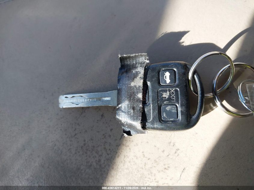 2002 Lexus Es 300 VIN: JTHBF30G520068723 Lot: 43614211