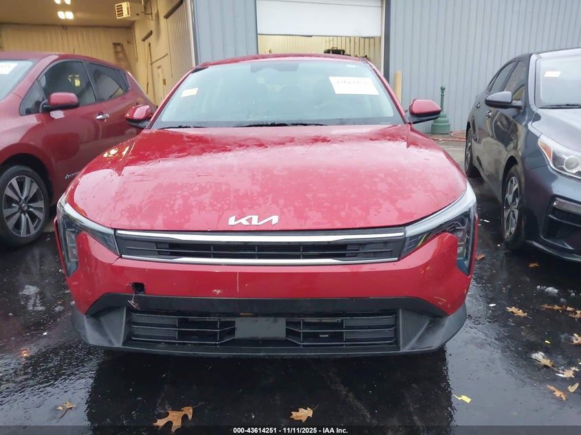 2025 Kia K4 Lxs VIN: 3KPFT4DE7SE085122 Lot: 43614251