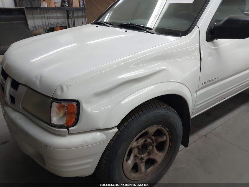 2004 Isuzu Rodeo S 3.2L V6 VIN: 4S2CK58W244301482 Lot: 43614335