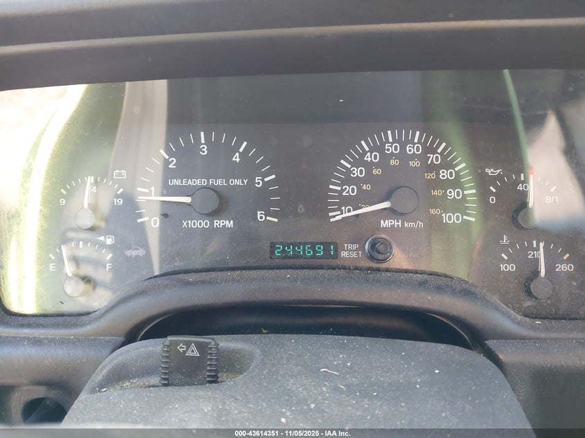 1999 Jeep Cherokee Classic/Sport VIN: 1J4FT68S1XL599827 Lot: 43614351