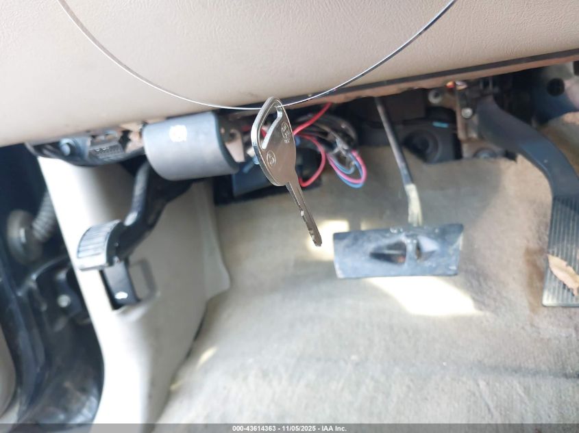 2006 Chevrolet Silverado 1500 Ls VIN: 2GCEC13V861230621 Lot: 43614363