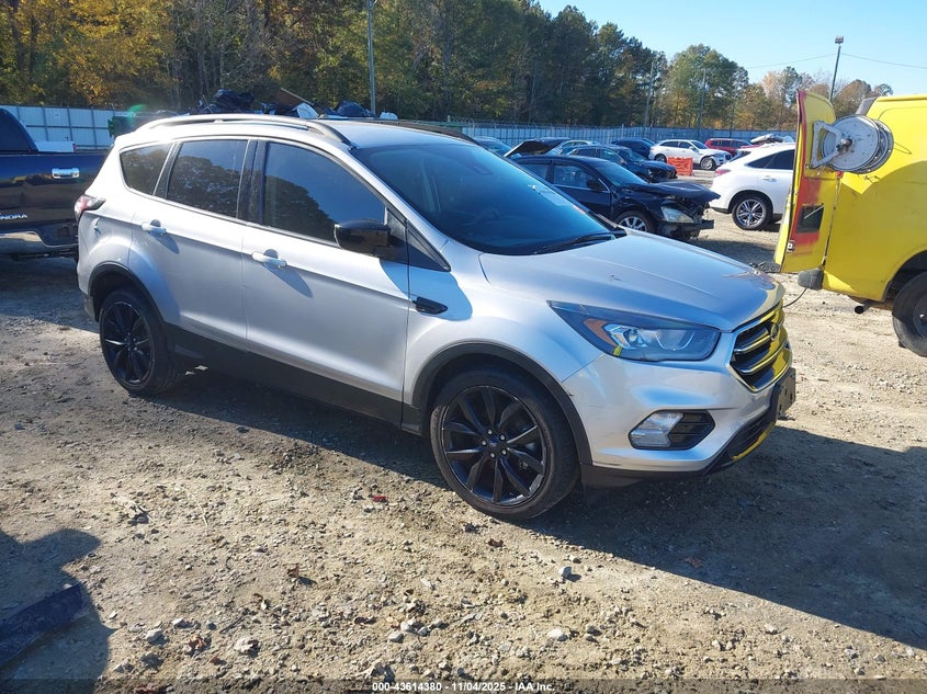 FORD ESCAPE SE