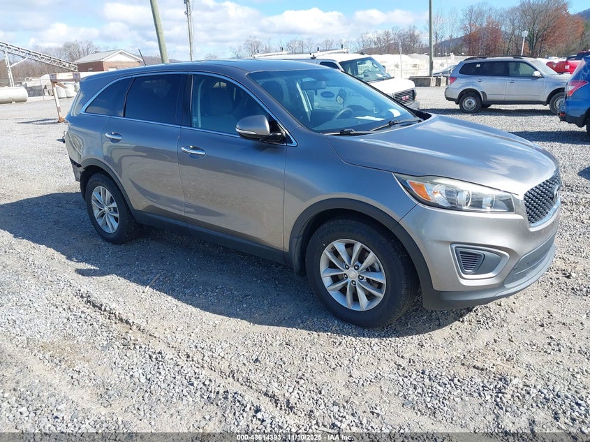 2016 KIA SORENTO 2.4L L - 5XYPG4A37GG007123