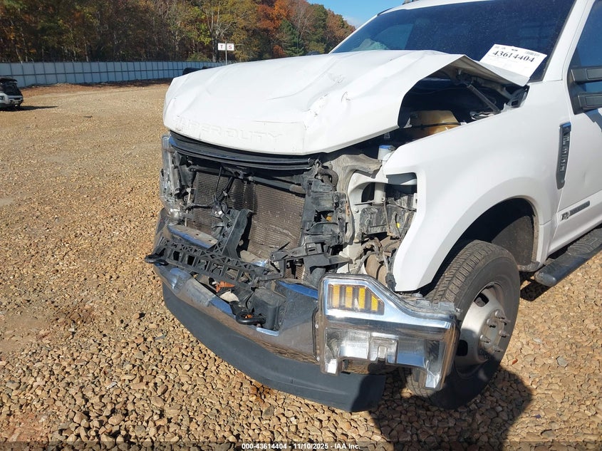 2018 Ford F-350 Chassis Xl VIN: 1FD8W3HT9JEC93270 Lot: 43614404