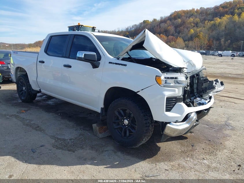 CHEVROLET SILVERADO 1500 4WD SHORT BED LT WITH 2FL