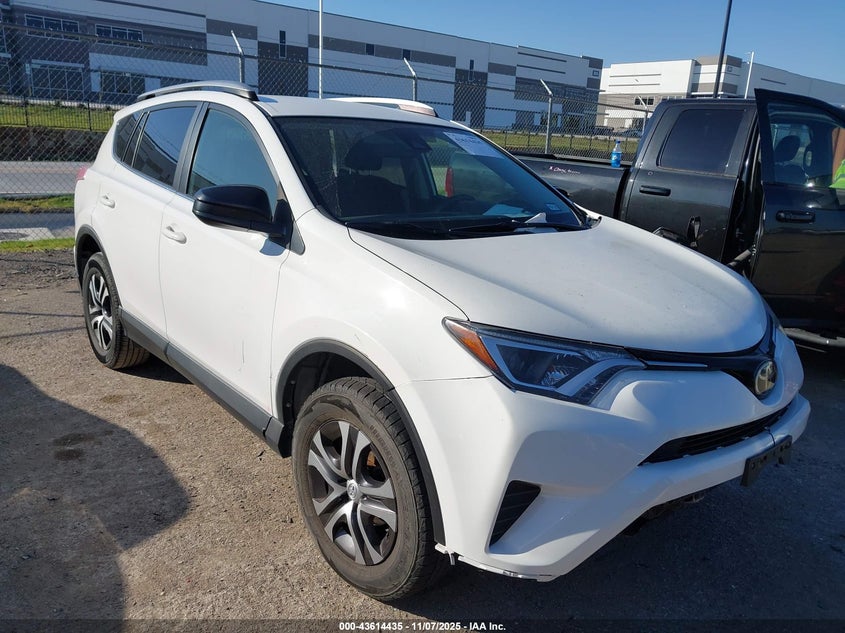 TOYOTA RAV4 LE