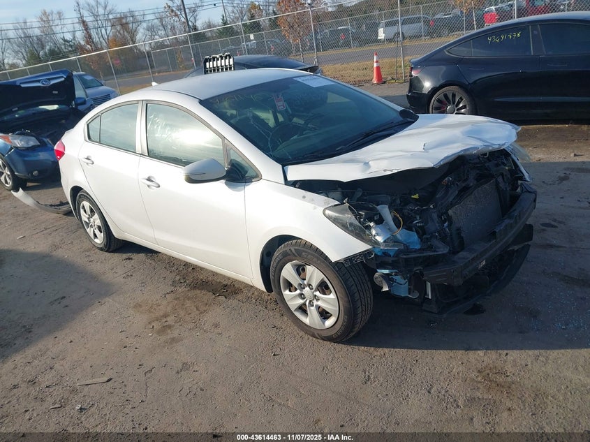 2016 KIA FORTE LX - KNAFX4A63G5527251