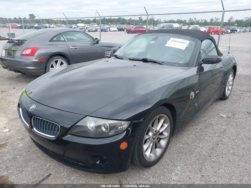 4USBT33515LS56835 2005 BMW Z4 photo no. 2
